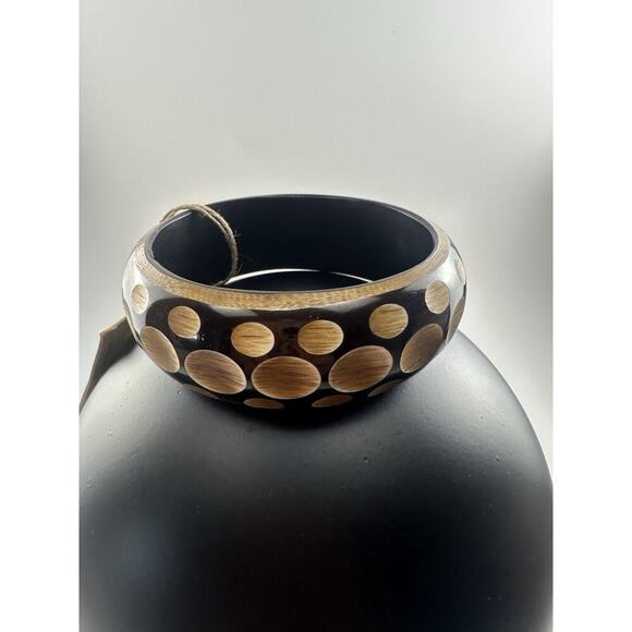 Carved Wooden Bracelet - Picture 4 of 8